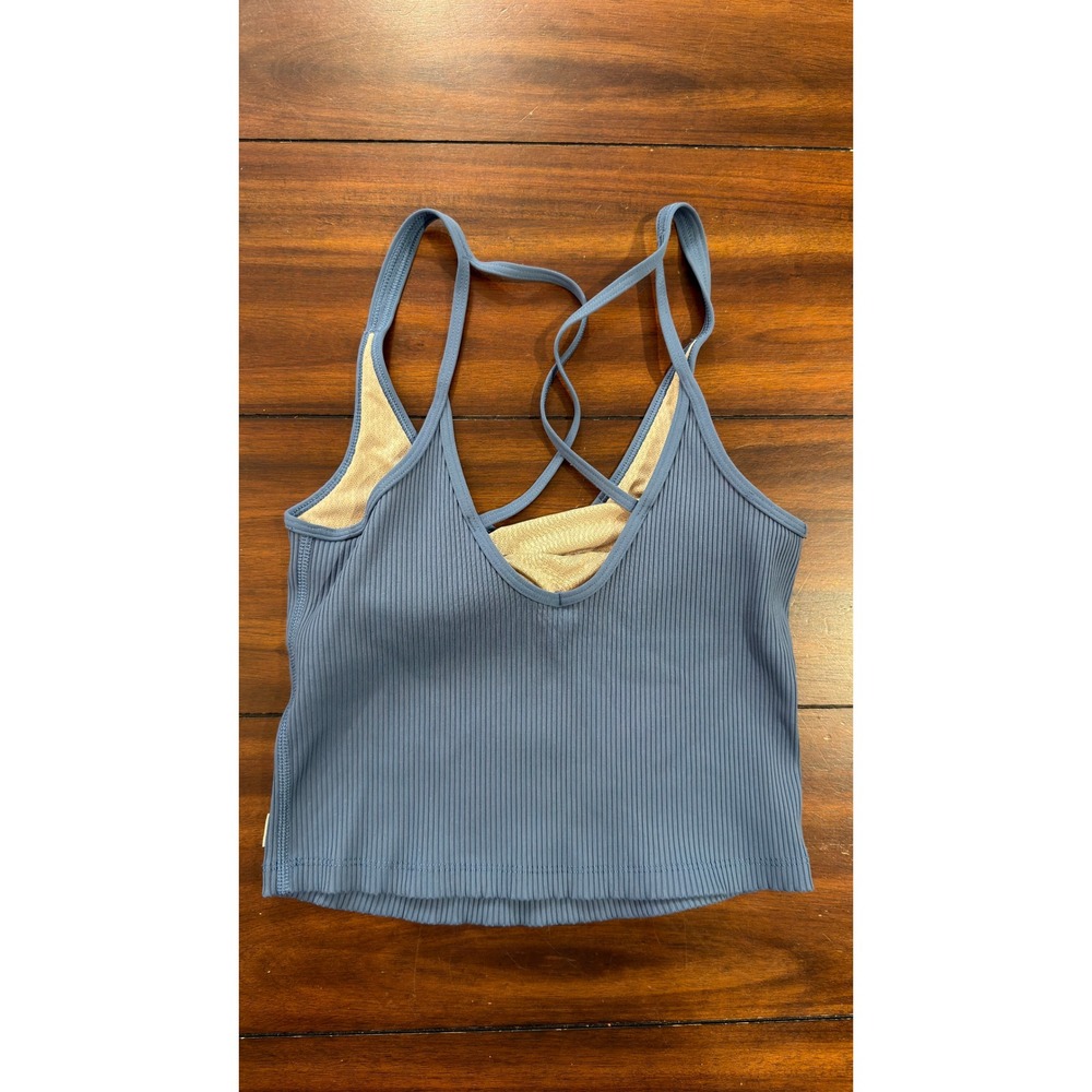 Vuori Ribbed V-Neck Crop Tank with Built-in Bra Dusty Blue Straps Size Small - Picture 3 of 16
